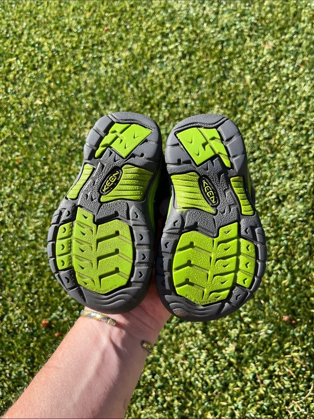 Toddler Keen sandals size 4 Kids Gray and Green